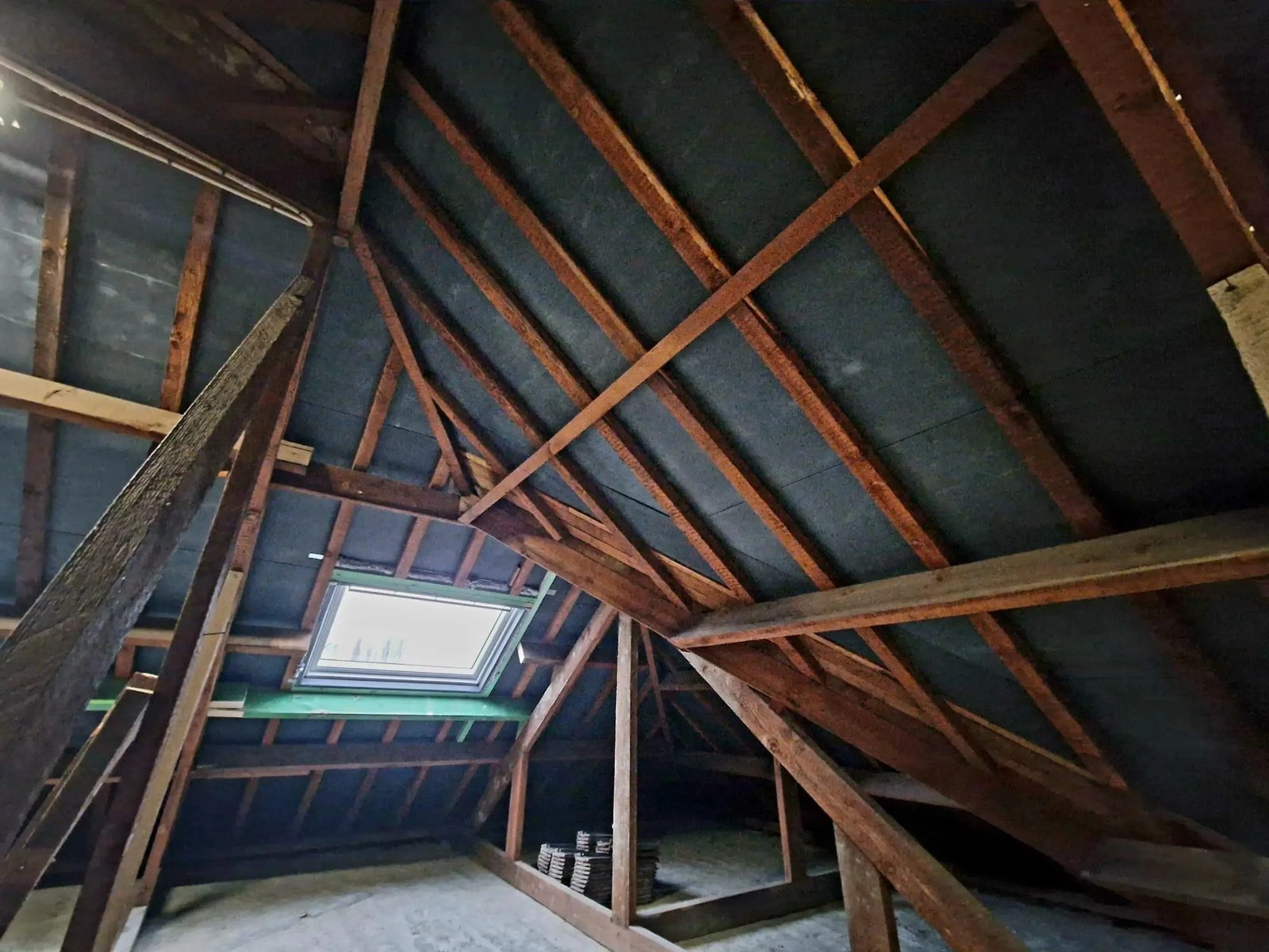 Pavillon des années 1960 à Bagnols-sur-Cèze avant isolation thermique par l’extérieur Pavillon des années 1960 à Bagnols-sur-Cèze avant isolation thermique par l'extérieur
